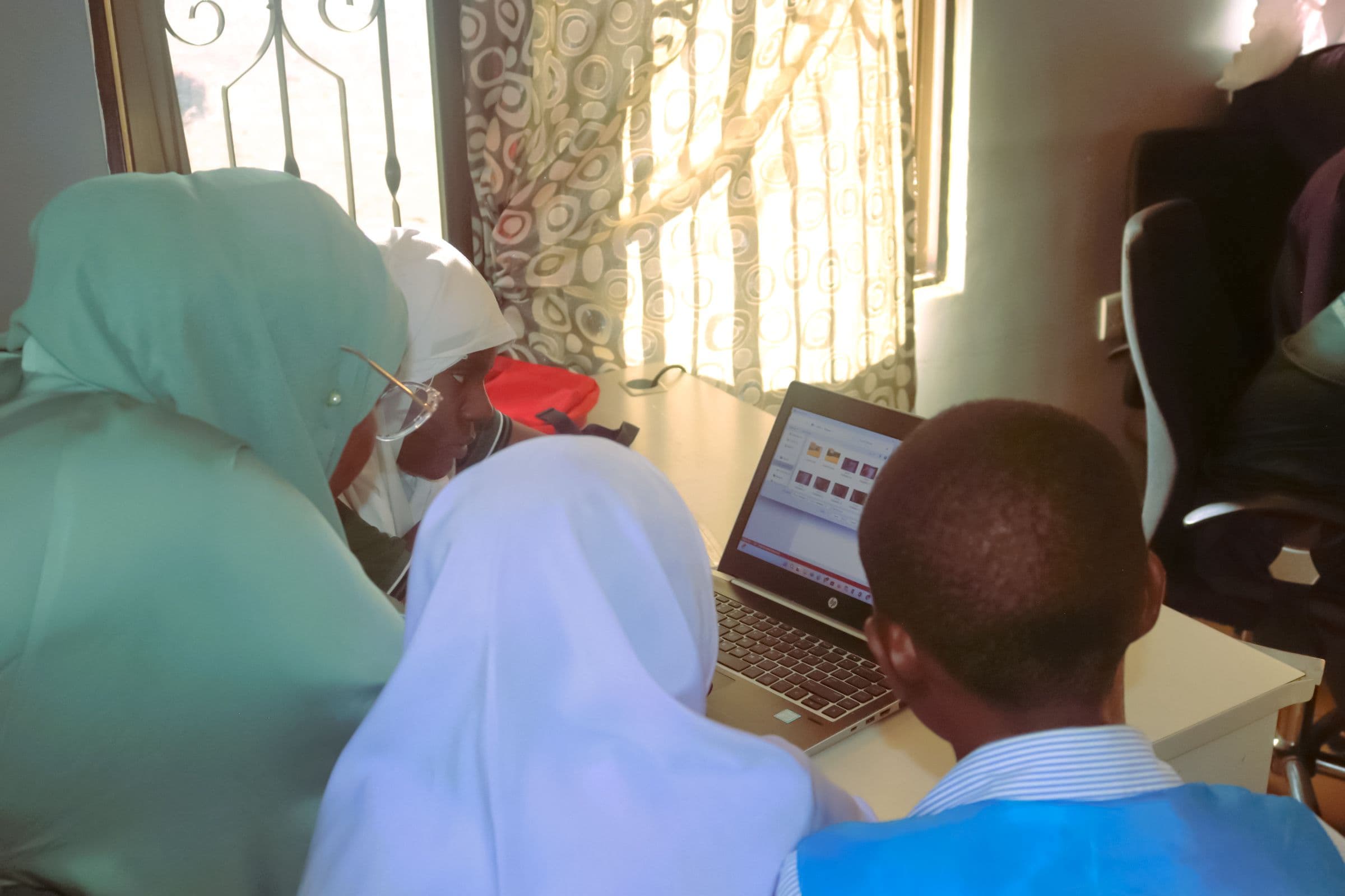 empowering-young-reporters-with-ict-and-computer-skills