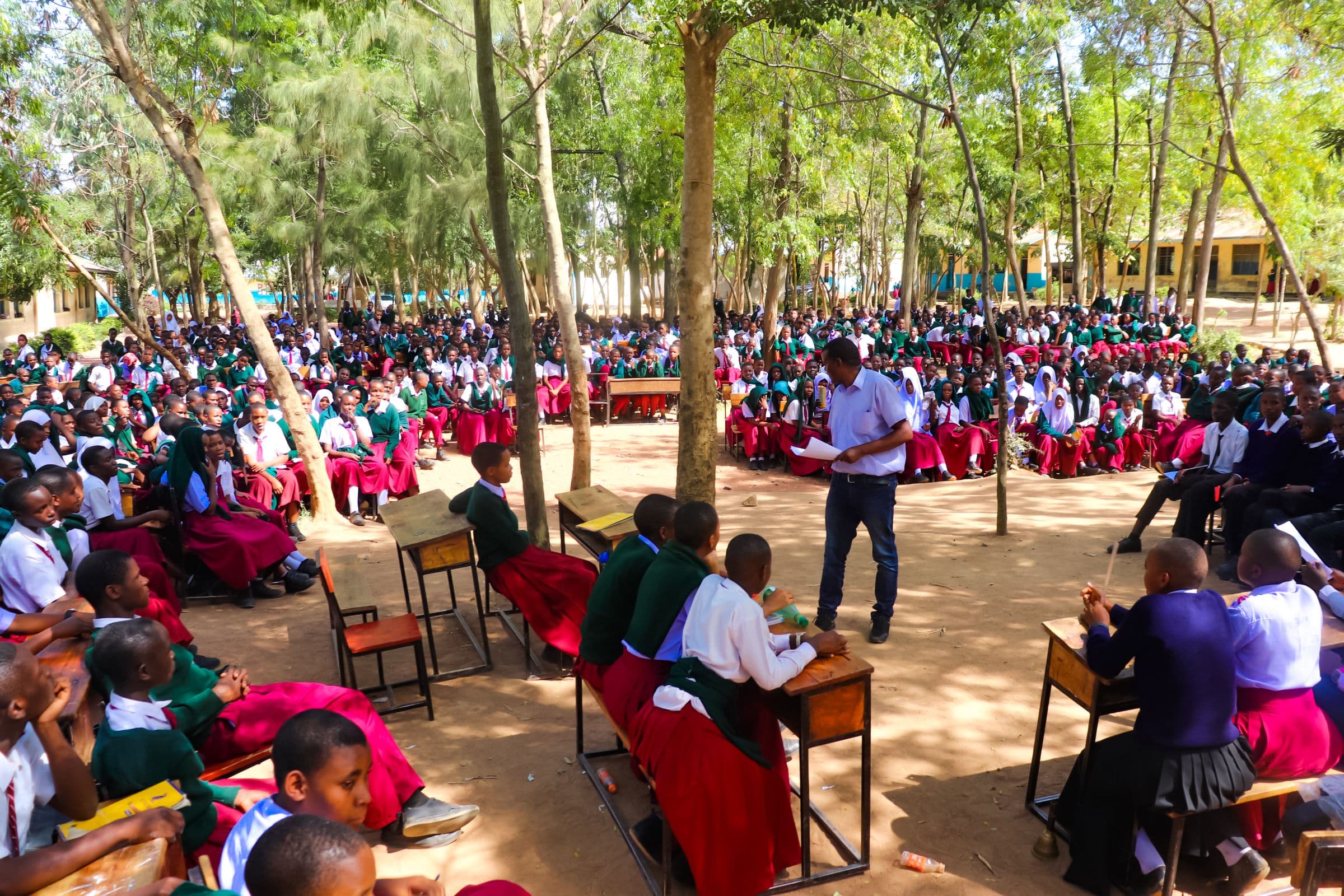 student-debate-on-urban-development-and-environmental-conservation